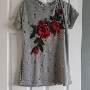 Gray cotton shirt with rose  embellishments